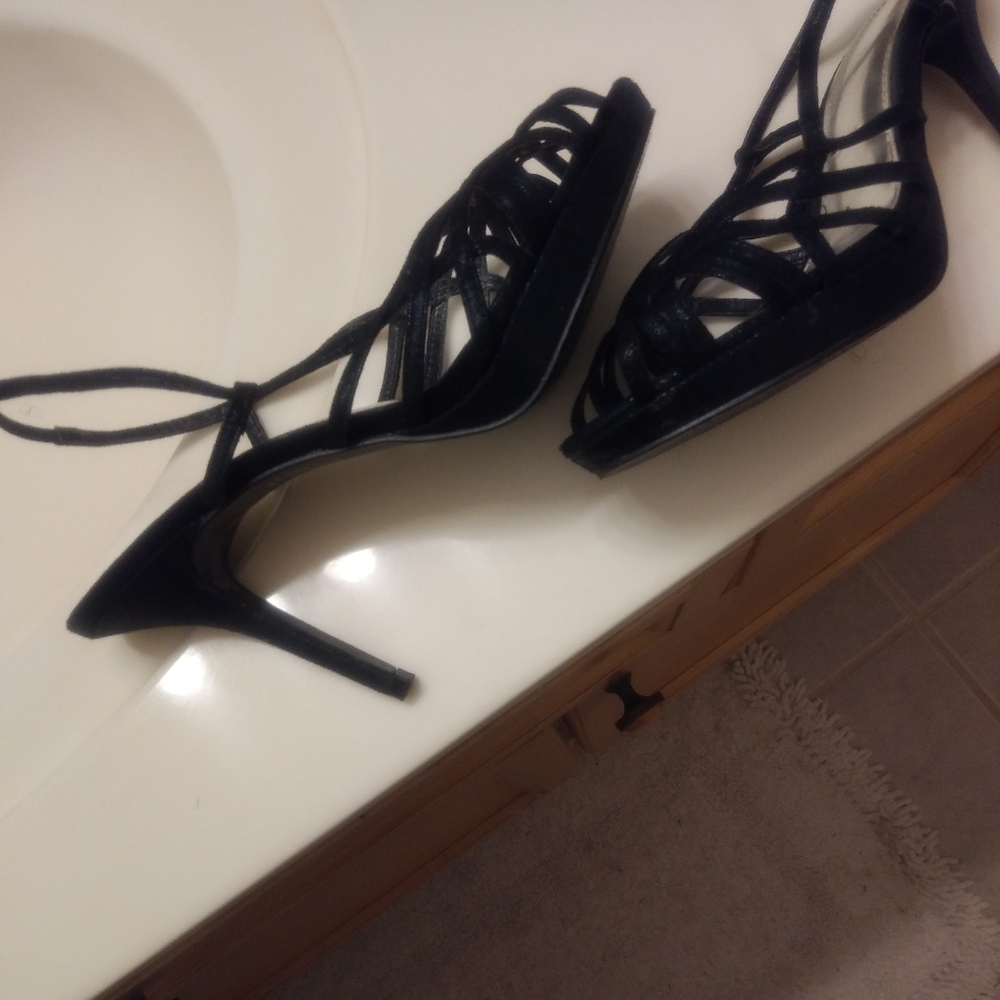 Shoes - Picture 2 of 5
